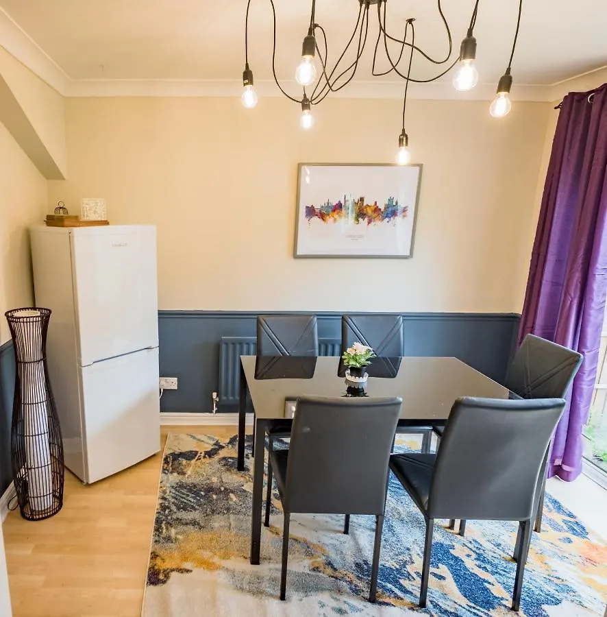 Apartment Um Living Stays - Sleeps 7 Cambridge  United Kingdom