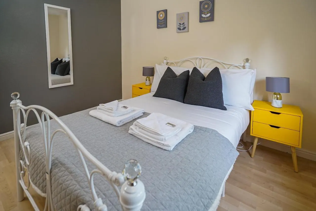 Um Living Stays - Sleeps 7 Cambridge  Cambridge (Cambridgeshire)