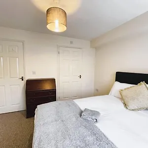 Apartment Cozy Entire 2br Flat With 2 Bathrooms And Free Parking, Cambridge (Cambridgeshire)